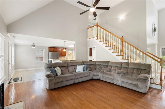 7084 Bridgewood Road, Clemmons, NC 27012