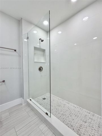 11240 SW 33rd Cir Pl, Miami, FL 33165