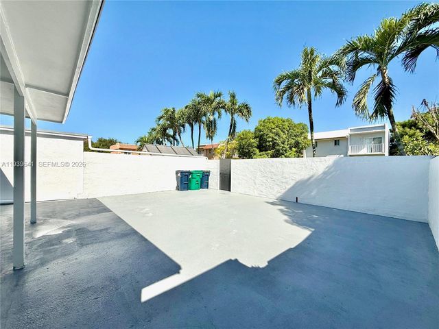 11240 SW 33rd Cir Pl, Miami, FL 33165