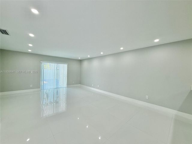 11240 SW 33rd Cir Pl, Miami, FL 33165