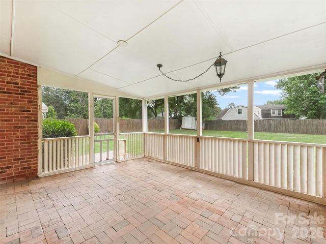 1429 Mcilroy Road, Charlotte, NC 28212