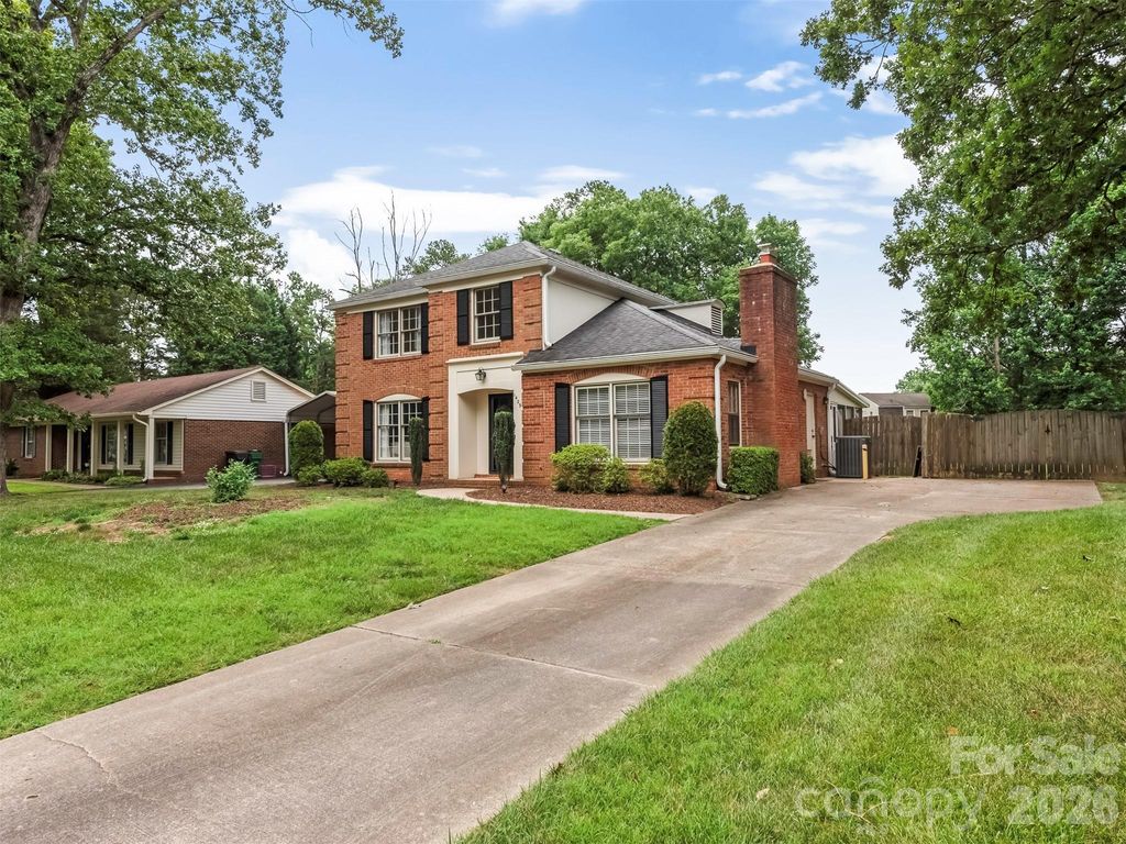 1429 Mcilroy Road, Charlotte, NC 28212