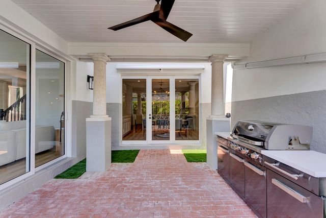 5600 NW 40TH Avenue, Boca Raton, FL 33496