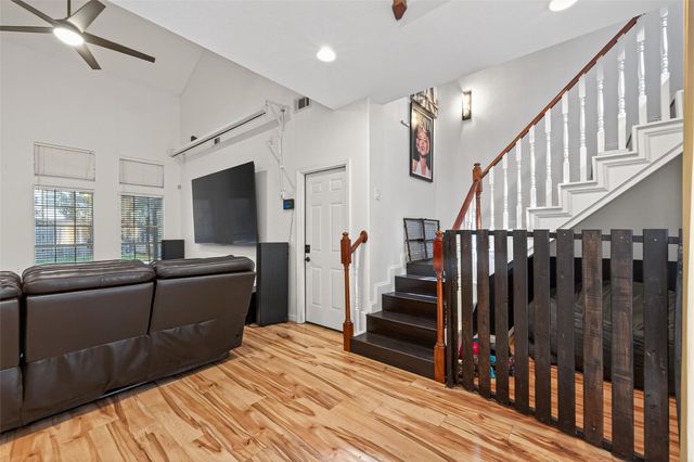 8107 Tiger Lane, Houston, TX 77040