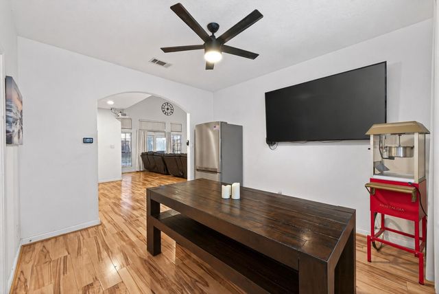 8107 Tiger Lane, Houston, TX 77040