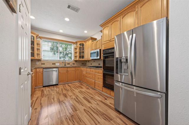 8107 Tiger Lane, Houston, TX 77040