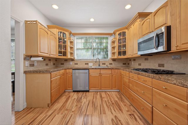 8107 Tiger Lane, Houston, TX 77040