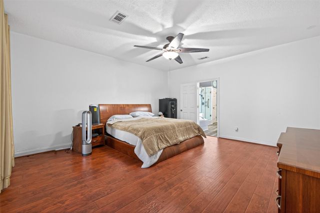 8107 Tiger Lane, Houston, TX 77040