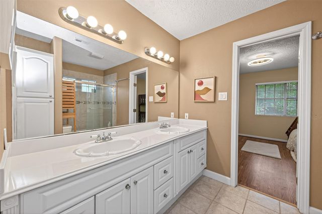 8107 Tiger Lane, Houston, TX 77040