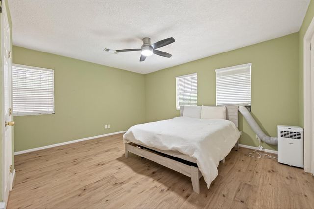 8107 Tiger Lane, Houston, TX 77040