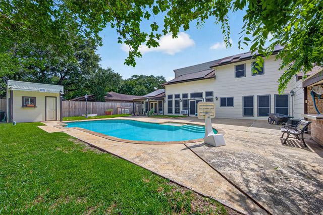 8107 Tiger Lane, Houston, TX 77040