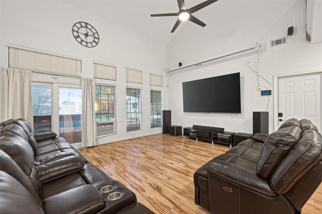 8107 Tiger Lane, Houston, TX 77040