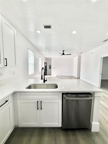 7514 ILLINOIS DRIVE, Tampa, FL 33619