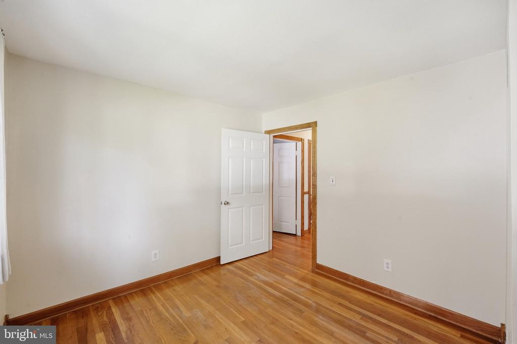 Image 26 of property listing at 12615 EASTBOURNE DR, Silver Spring, MD 20904