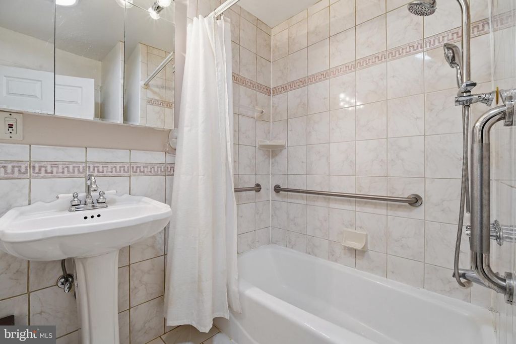 Image 31 of property listing at 12615 EASTBOURNE DR, Silver Spring, MD 20904