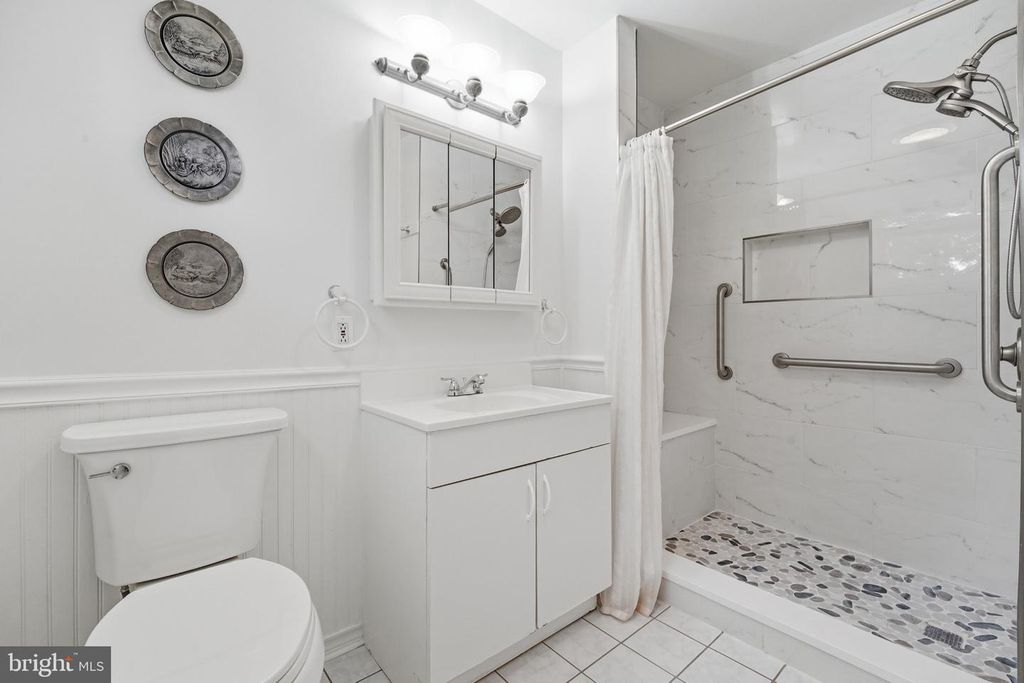 Image 35 of property listing at 12615 EASTBOURNE DR, Silver Spring, MD 20904
