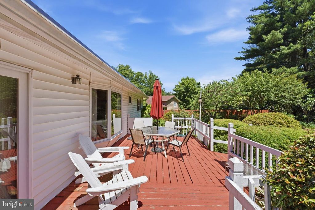 Image 47 of property listing at 12615 EASTBOURNE DR, Silver Spring, MD 20904