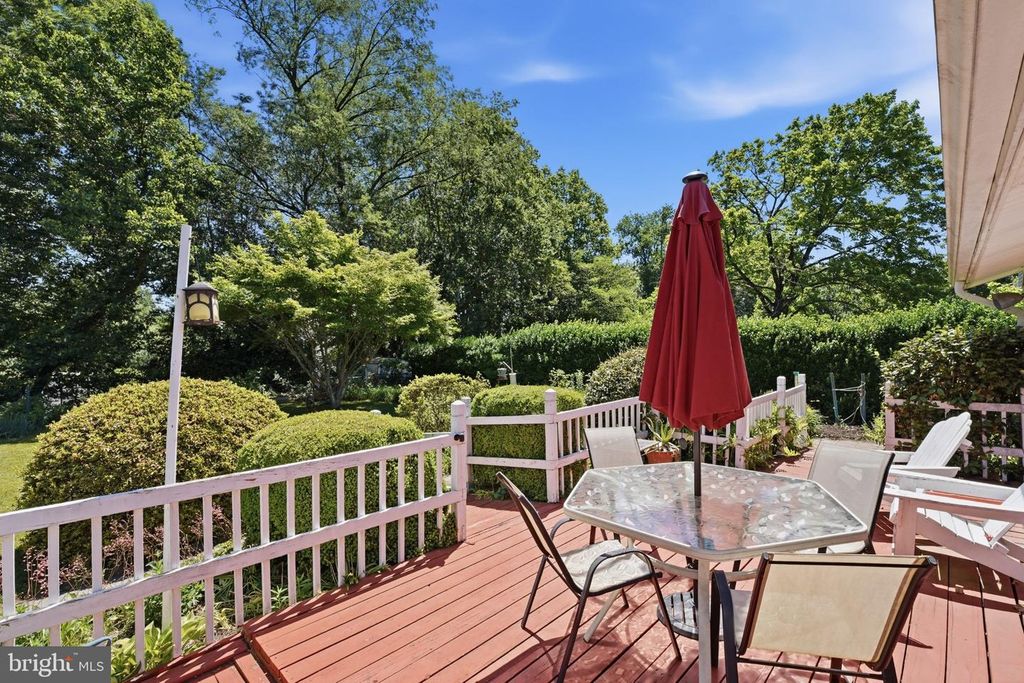 Image 49 of property listing at 12615 EASTBOURNE DR, Silver Spring, MD 20904