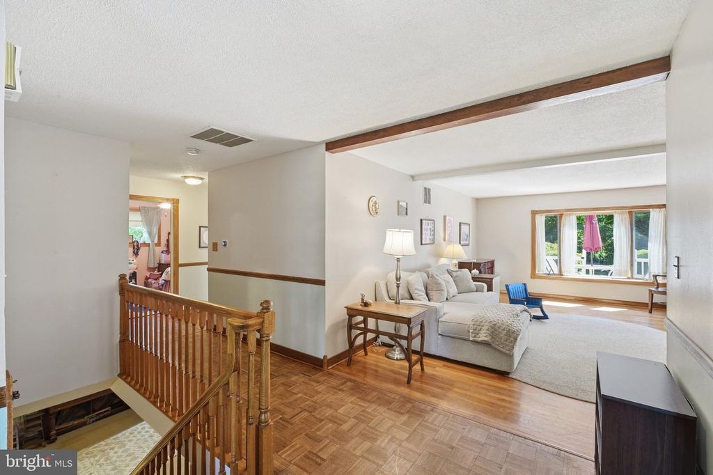 Image 6 of property listing at 12615 EASTBOURNE DR, Silver Spring, MD 20904