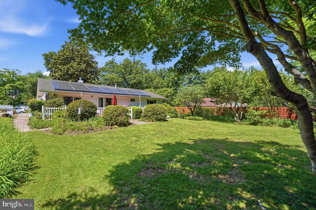 Image 52 of property listing at 12615 EASTBOURNE DR, Silver Spring, MD 20904