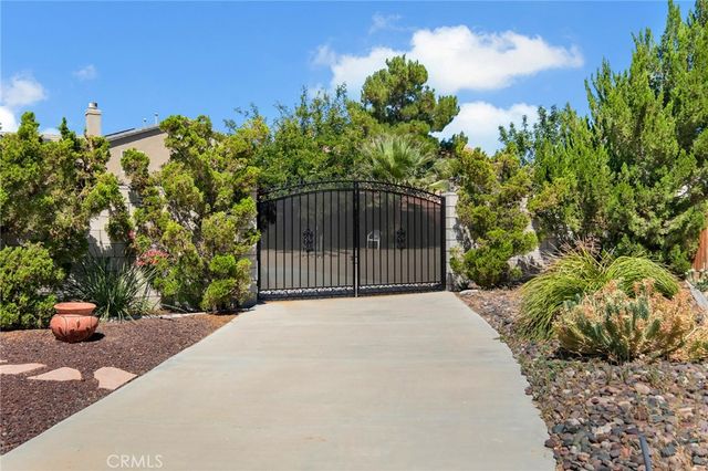 11183 Charleston, Adelanto, CA 92301