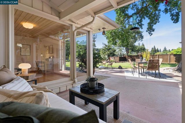20 Santa Rita Dr, Walnut Creek, CA 94596