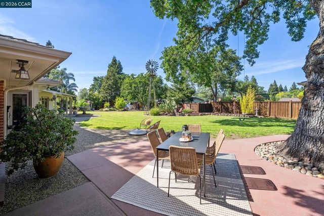 20 Santa Rita Dr, Walnut Creek, CA 94596