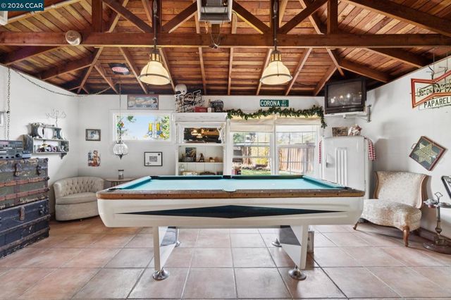 20 Santa Rita Dr, Walnut Creek, CA 94596