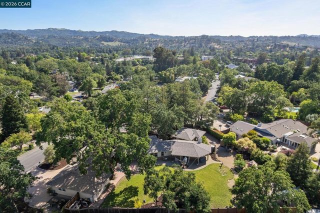 20 Santa Rita Dr, Walnut Creek, CA 94596