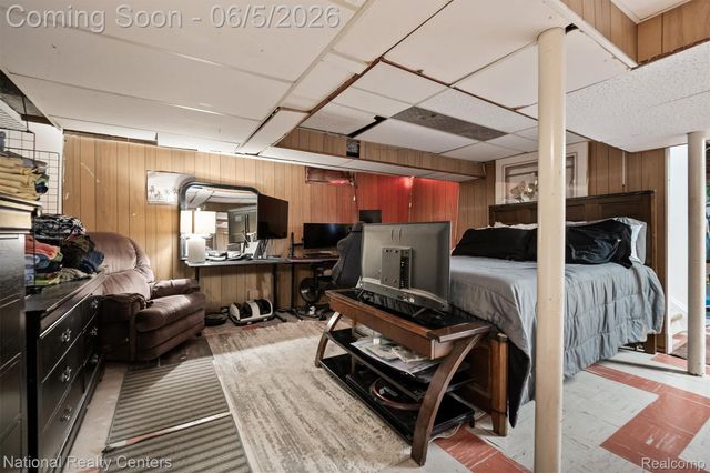 23529 Panama Avenue, Warren, MI 48091