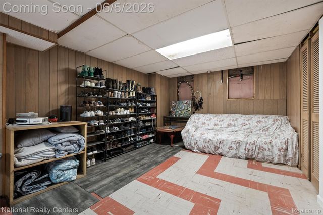 23529 Panama Avenue, Warren, MI 48091
