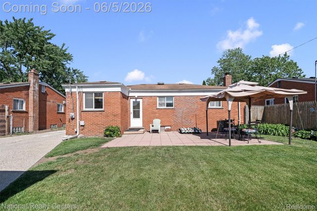 23529 Panama Avenue, Warren, MI 48091