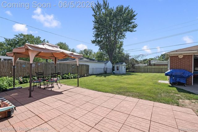 23529 Panama Avenue, Warren, MI 48091