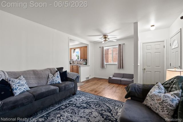 23529 Panama Avenue, Warren, MI 48091