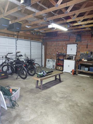 115 W 10th Avenue, Huntington, WV 25701