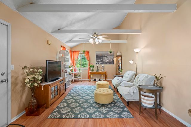7 Peddlers Drive 7, Branford, CT 06405