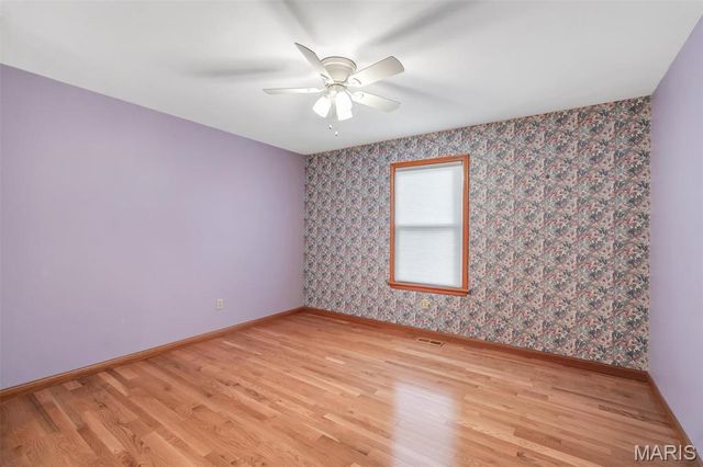 13 W Douglas Drive, St Peters, MO 63376