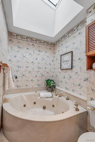 13 W Douglas Drive, St Peters, MO 63376