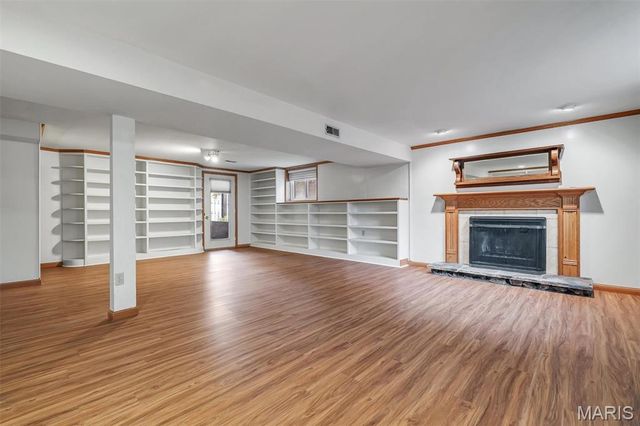 13 W Douglas Drive, St Peters, MO 63376