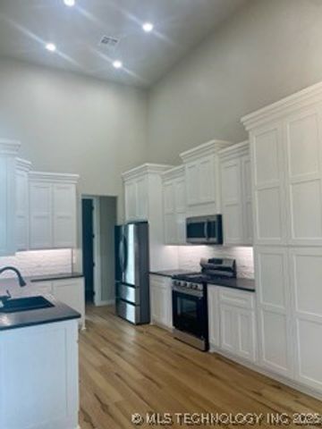 1468 Hackberry, Fort Gibson, OK 74434