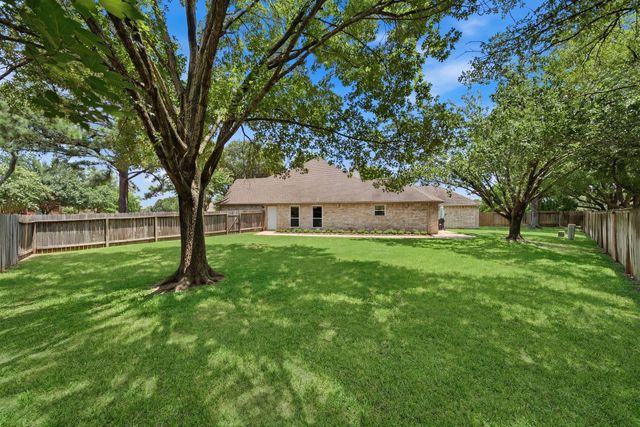 15303 Garett Green Circle, Houston, TX 77095
