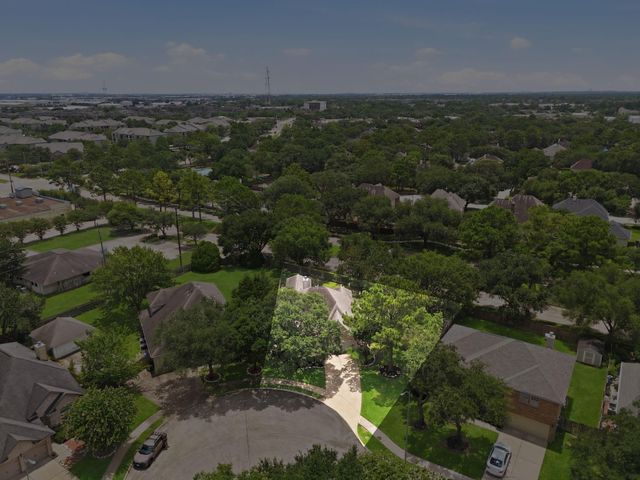15303 Garett Green Circle, Houston, TX 77095