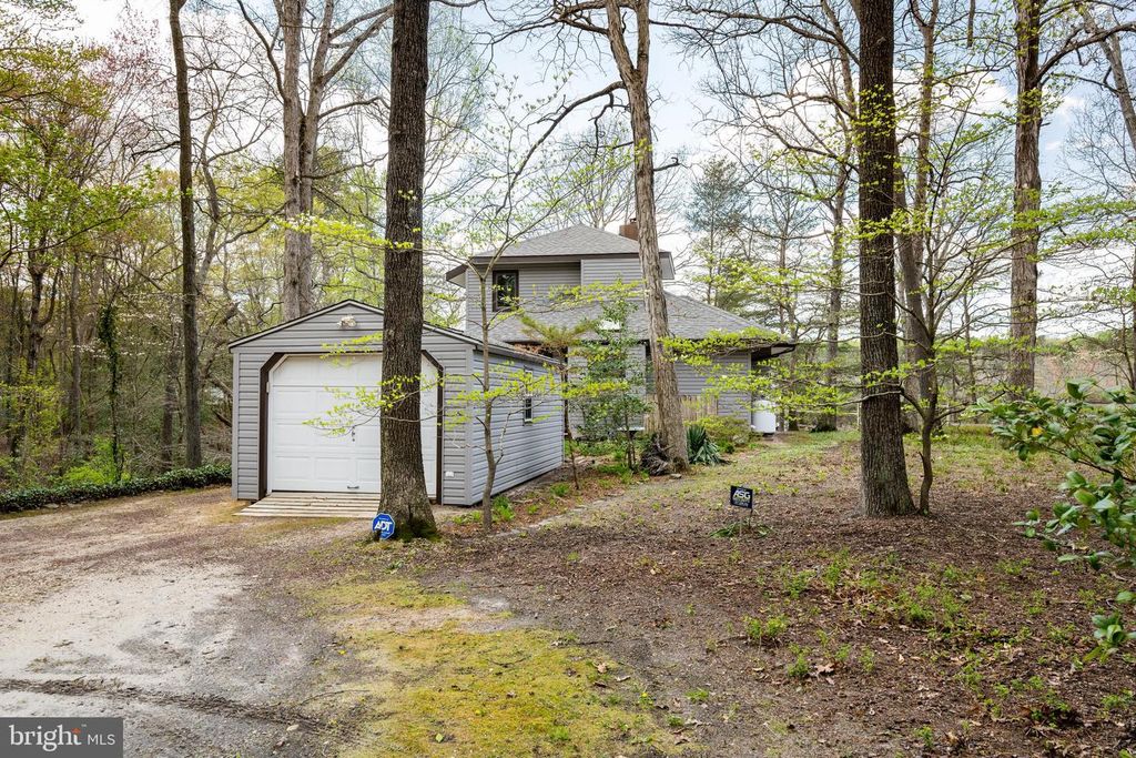 Image 33 of property listing at 25305 SANDY POINT RD, Greensboro, MD 21639
