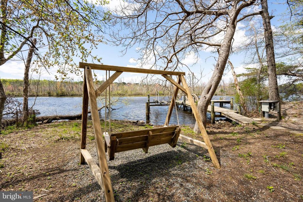 Image 38 of property listing at 25305 SANDY POINT RD, Greensboro, MD 21639