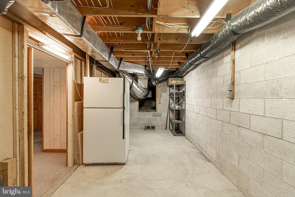 Image 87 of property listing at 25305 SANDY POINT RD, Greensboro, MD 21639