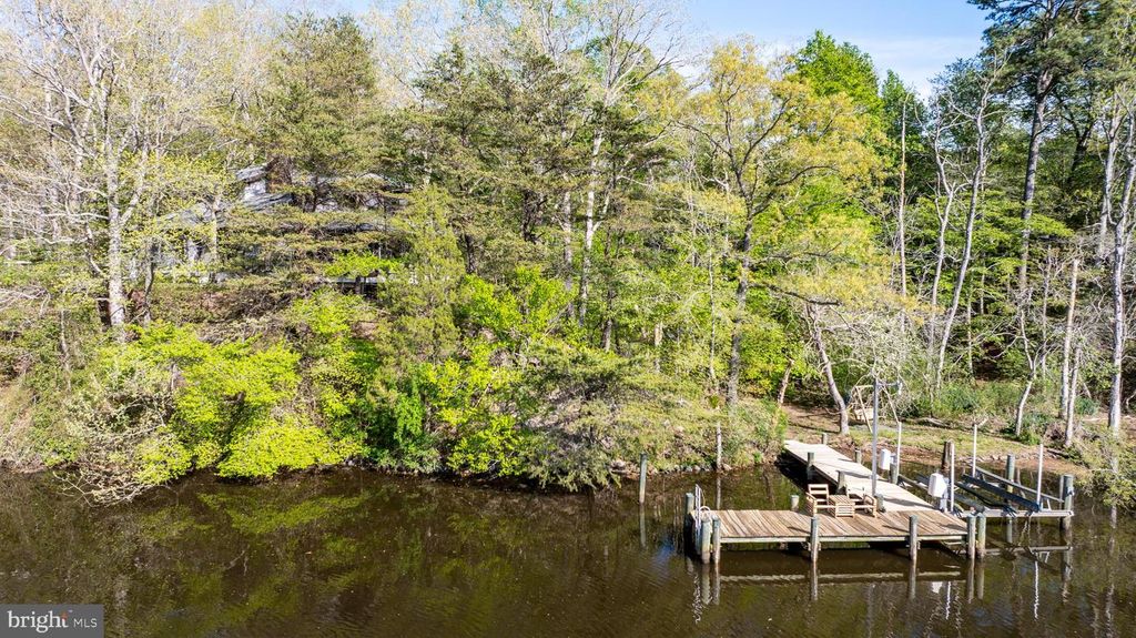 Image 9 of property listing at 25305 SANDY POINT RD, Greensboro, MD 21639