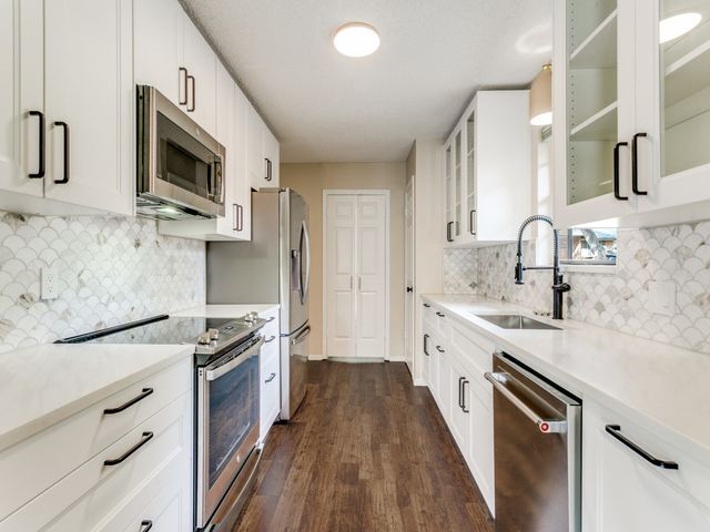 2917 Brookshire Drive, Grapevine, TX 76051