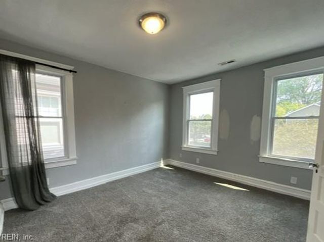 522 W 27th ST, Norfolk, VA 23517
