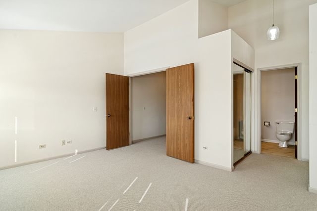 988 Ridgefield Lane, Wheeling, IL 60090