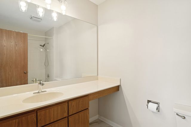 988 Ridgefield Lane, Wheeling, IL 60090